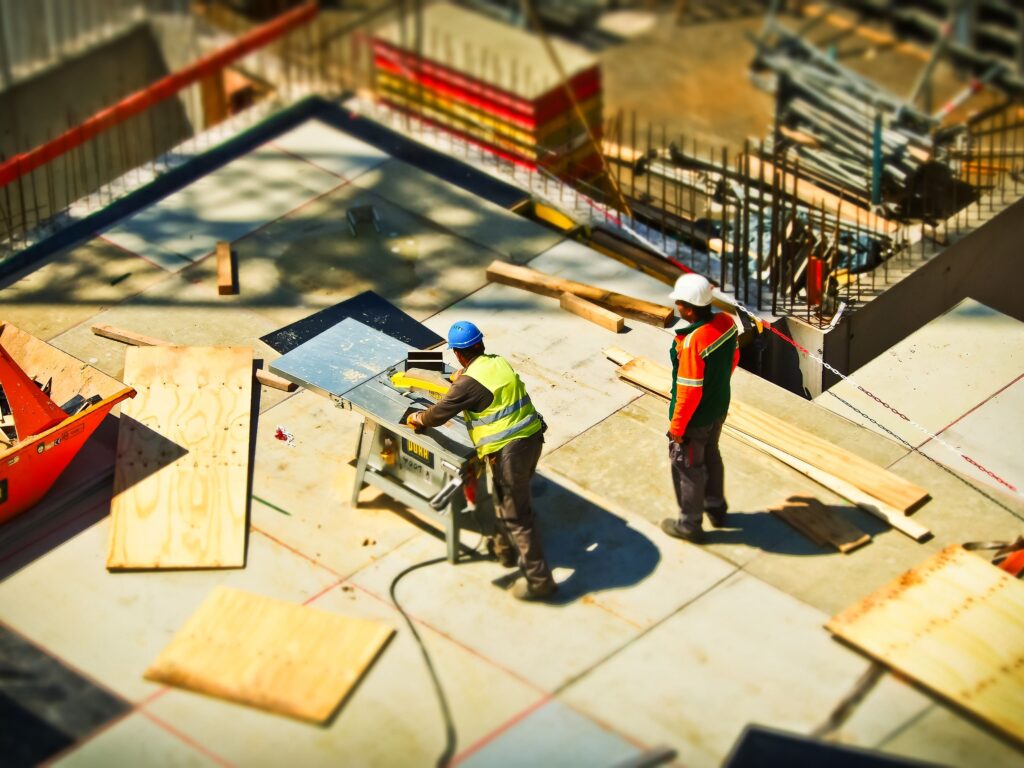 Trabajadores en una obra de construcción