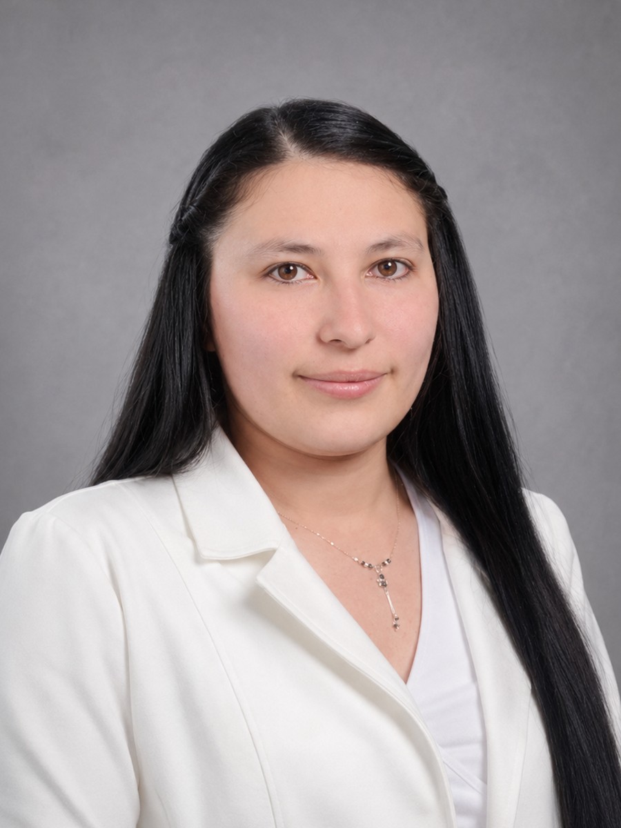 Jessika Paola Nieves, Contadora Pública